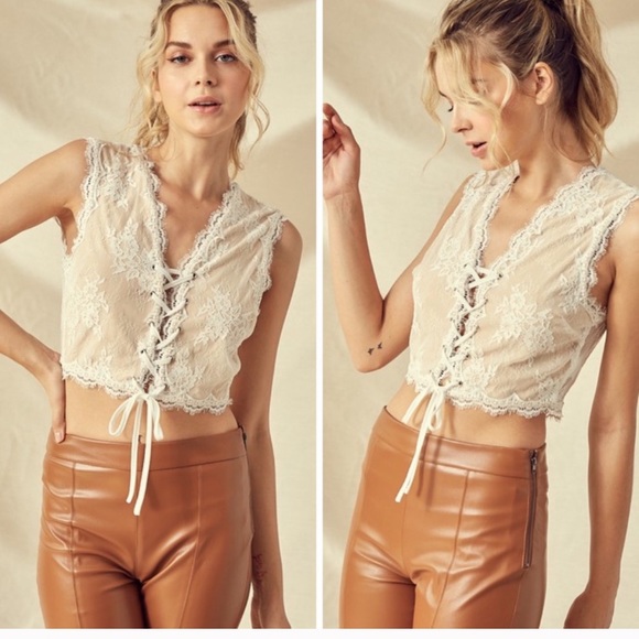 LAST Tie Front Lacey Crop - Picture 13 of 13